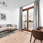 Prime Apartment *