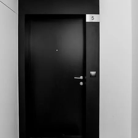 Prime Apartment *